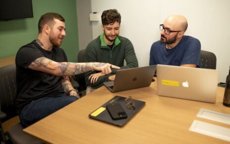 IA com dados proprietários foca no mercado SaaS para PMEs