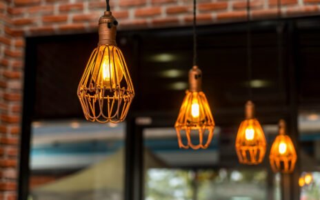 Energia elétrica acumula alta de 13,6% em 2025