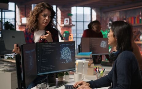 Até 2027, IA deve ser integrada a cada software empresarial