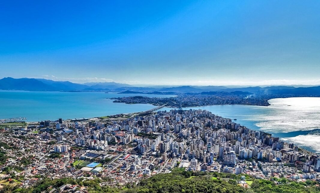 Anuário apresenta as cidades mais seguras do Brasil em 2025