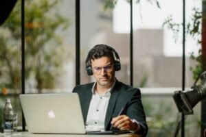 OpenAI muda o rumo e acelera a corrida pela IAG