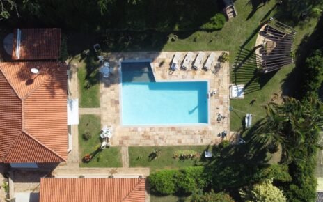 Uso das piscinas no verão requer mais atenção na manutenção