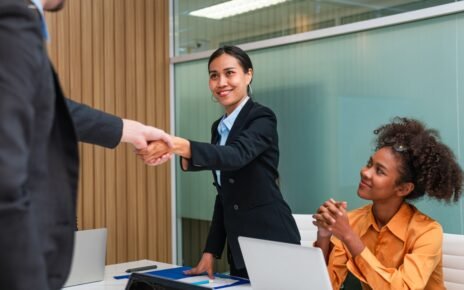 Empresas brasileiras esperam contratar no último trimestre