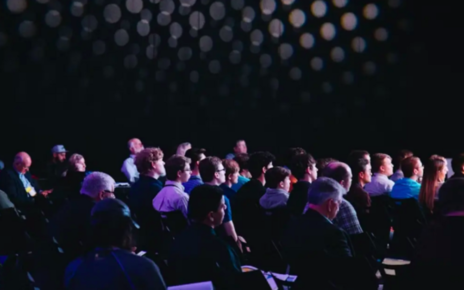 Monday.com realiza o evolve Brasil 2025 em São Paulo