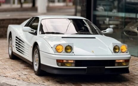 Ferrari Testarossa 1988 vai a leilão no Brasil