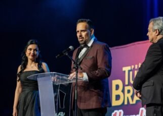 Tudo Para Brasileiros realiza premiação no Hard Rock Orlando