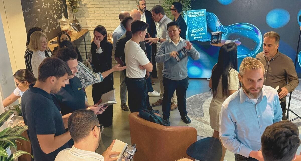 CFOs e CTOs discutem integração das áreas em novo livro