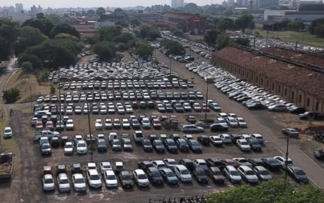 Leilão reúne 259 veículos apreendidos na Emdec Campinas (SP)