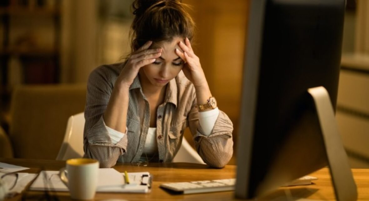 Livro usa narrativas reais para mapear riscos psicossociais