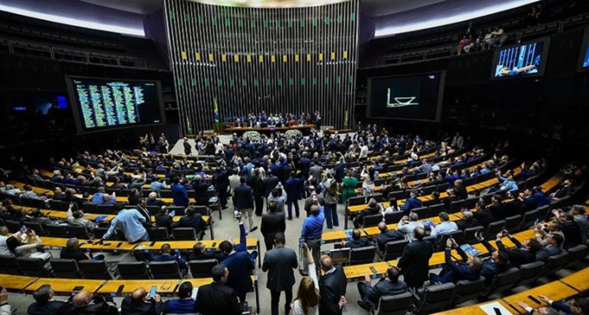 EC 136/2025 reduz precatórios e gera incertezas