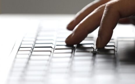 Silêncio no eSocial não significa conformidade e pode gerar multas em 2026