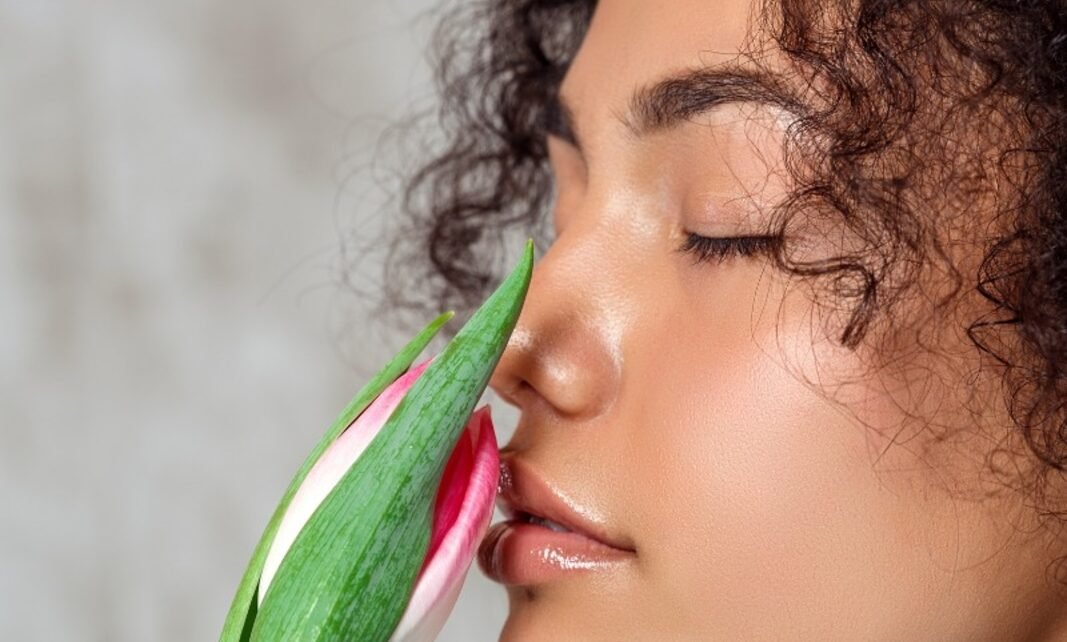 Crescimento da beleza consciente impulsiona demanda por maquiagem vegana