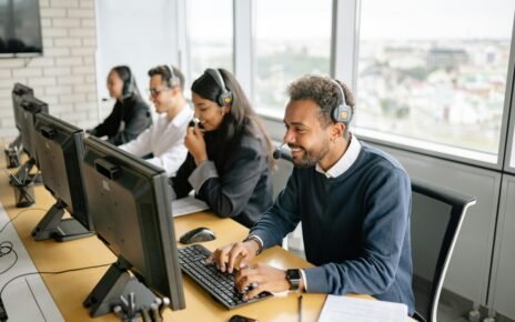 Automação da UiPath agiliza pagamentos logísticos da Suzano