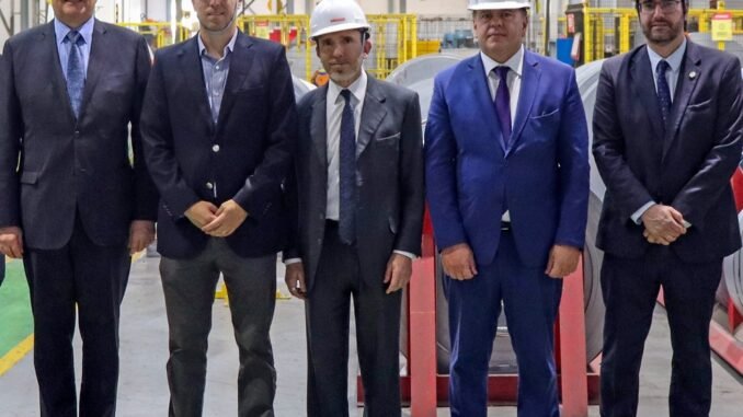 Embaixador da Argentina visita fábrica da Barbieri no Paraná