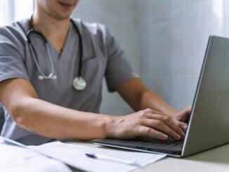 CFM define regras para IA e garante autonomia do médico