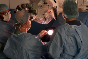 Cirurgia ao vivo é destaque do Neuro University Summit 2026
